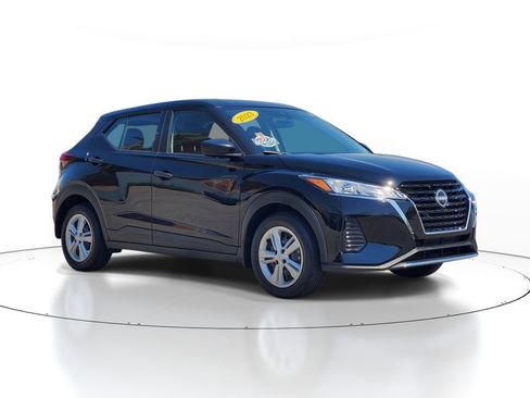 Used 2023 Nissan Kicks S w/ Interior Electronics Package FWD image 1
