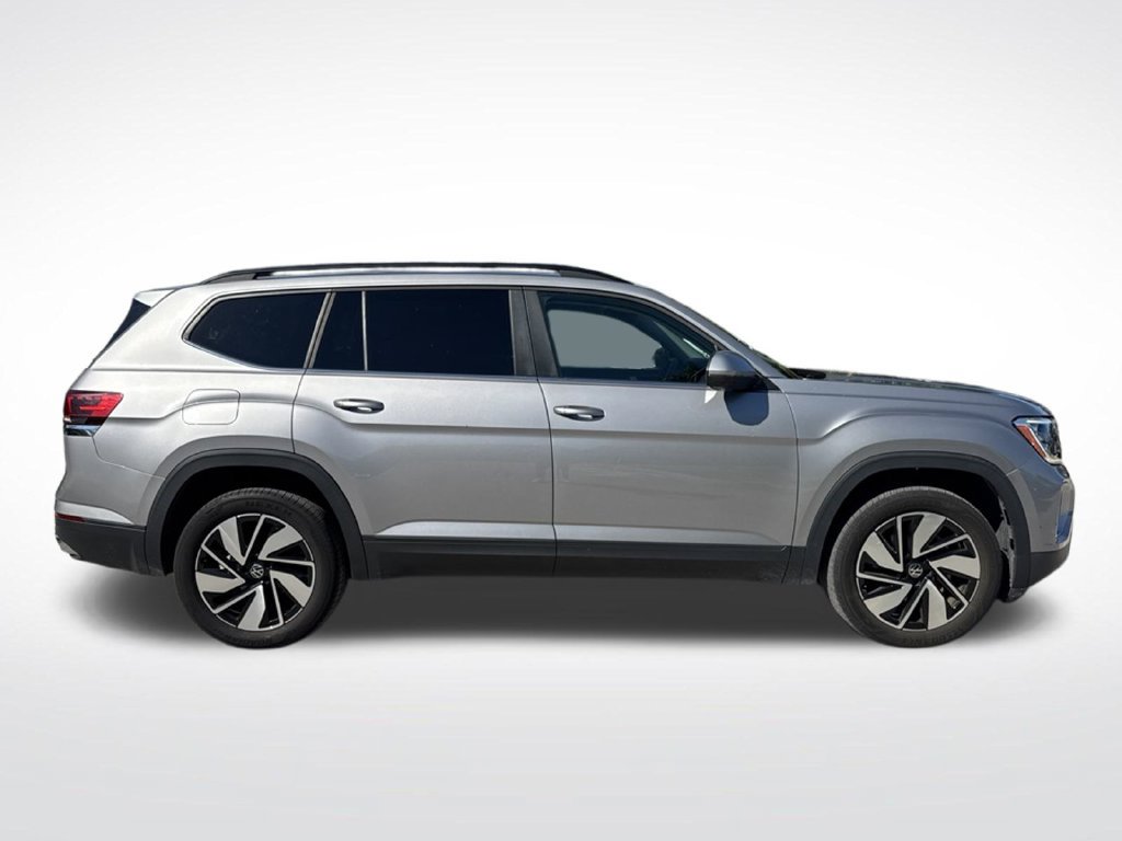 Used 2024 Volkswagen Atlas SE FWD image 4