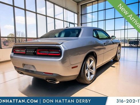 Used 2016 Dodge Challenger R/T RWD image 23