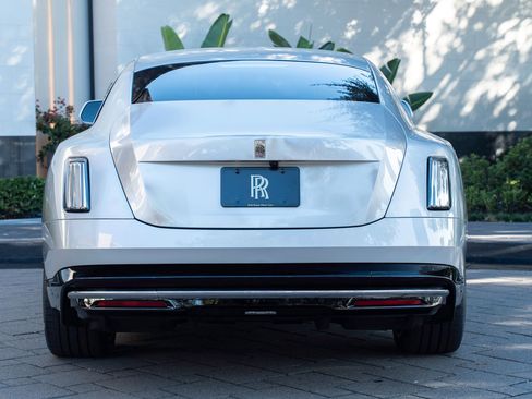 Used 2024 Rolls-Royce Spectre w/ Spectre Launch Package AWD/4WD image 43