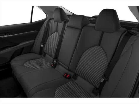 Used 2024 Toyota Camry SE image 9