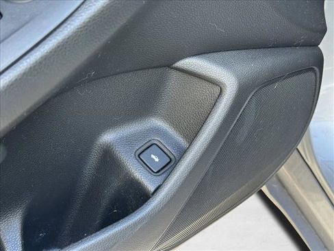 Used 2018 Honda Accord Sport image 18