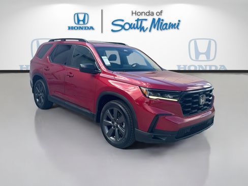 Certified 2024 Honda Pilot Sport image 1