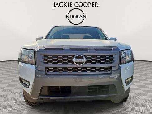 New 2025 Nissan Frontier SV w/ SV Convenience Package RWD image 8