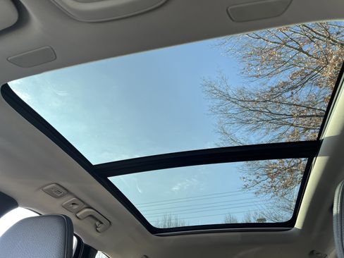 Used 2025 Volvo XC60 B5 Plus w/ Climate Package image 28