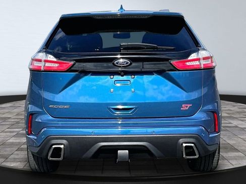 Used 2019 Ford Edge ST w/ Equipment Group 401A image 4