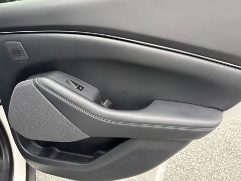 Used 2023 Ford Mustang Mach-E Premium image 16