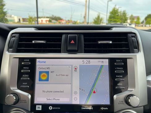 Used 2021 Toyota 4Runner Limited image 22