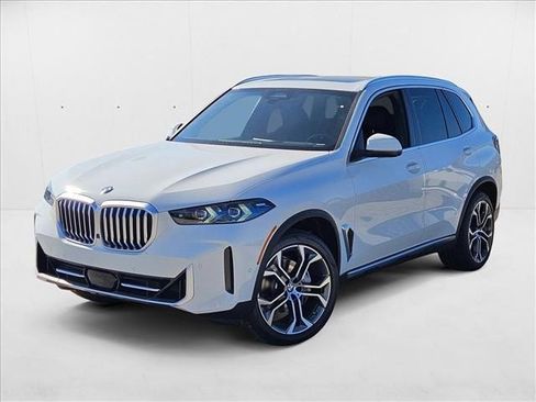 New 2026 BMW X5 sDrive40i w/ Premium Package image 1