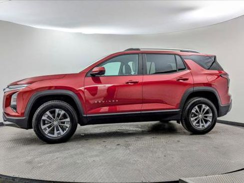 Used 2025 Chevrolet Equinox LT w/ Convenience Package II image 3