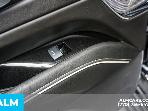 Used 2024 Cadillac Escalade ESV V AWD/4WD image 34