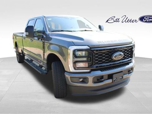 New 2026 Ford F350 Lariat w/ Black Appearance Package image 2