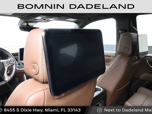 Used 2023 Chevrolet Tahoe High Country AWD/4WD image 13