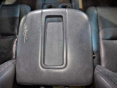 Used 2014 Chevrolet Suburban LT AWD/4WD image 42