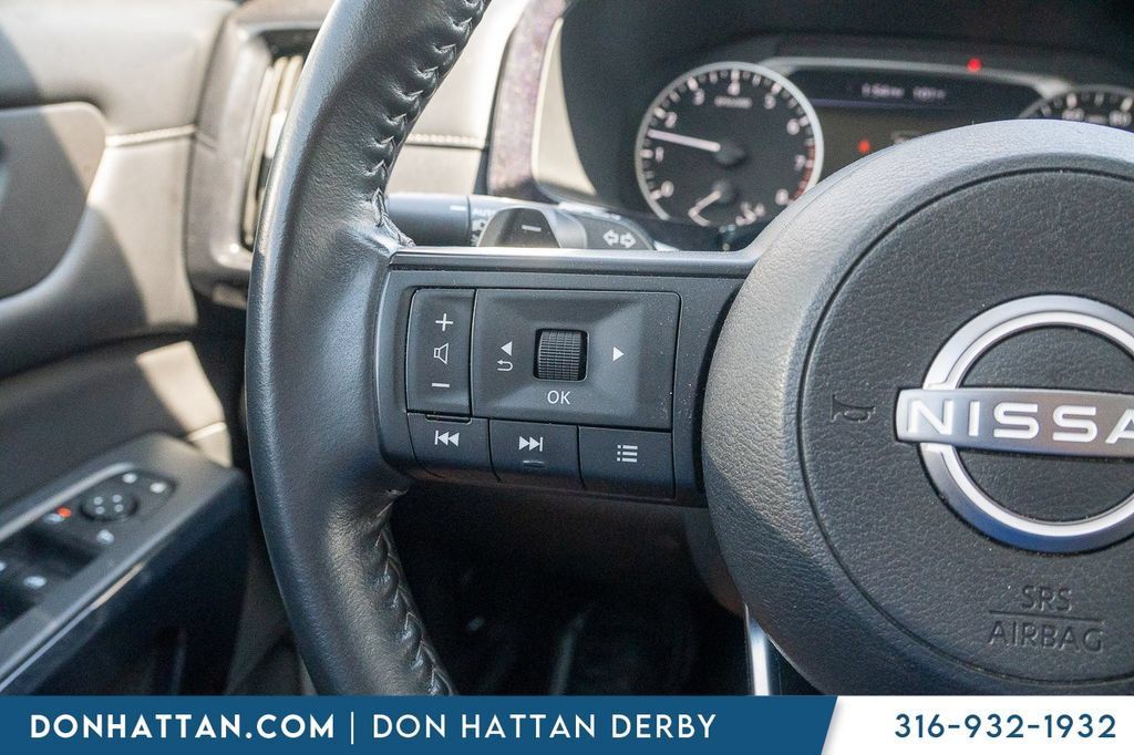 Used 2024 Nissan Pathfinder SV AWD/4WD image 10