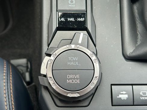Used 2025 Toyota 4Runner 4WD image 34