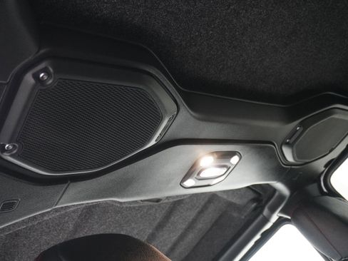 Used 2019 Jeep Wrangler Unlimited Sport S AWD/4WD image 17