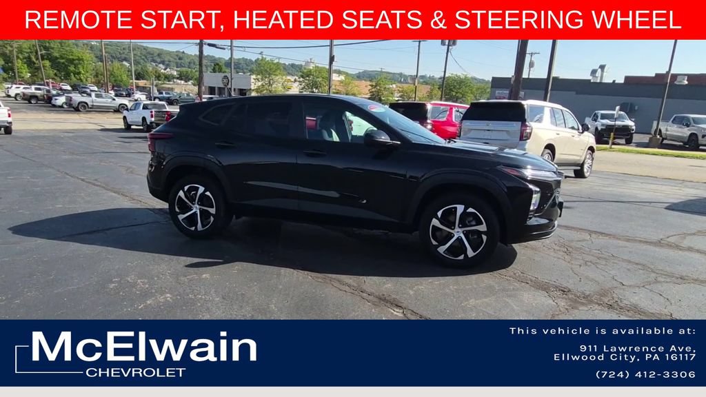 Used 2024 Chevrolet Trax RS w/ Driver Confidence Package FWD image 2
