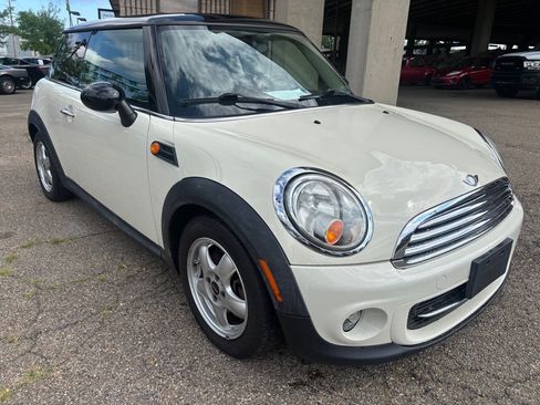 Used 2011 MINI Cooper Hardtop FWD image 3