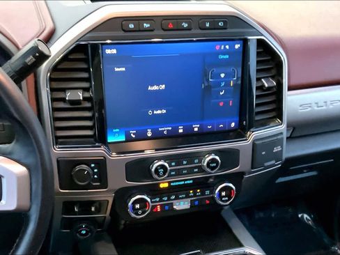 Used 2022 Ford F450 Platinum w/ FX4 Off-Road Package image 6