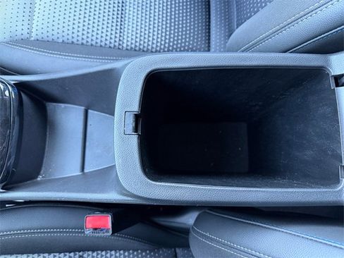 Used 2025 Chevrolet Trax LT w/ LT Convenience Package image 23