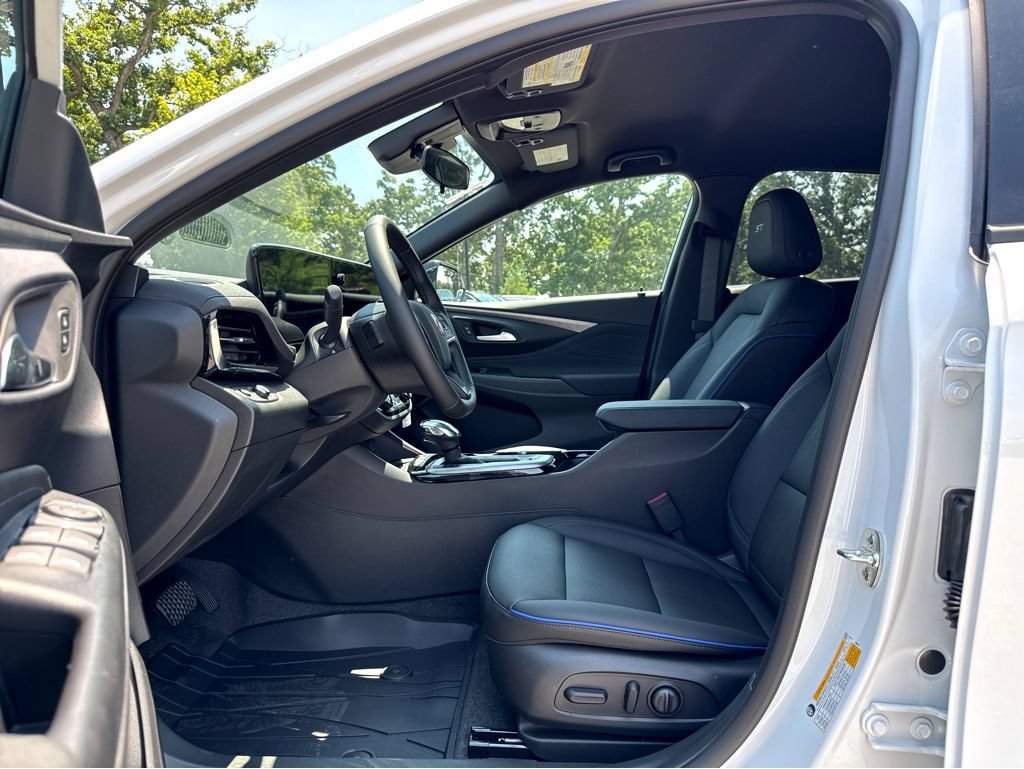 New 2026 Buick Envista Sport Touring w/ Convenience I Package FWD image 8