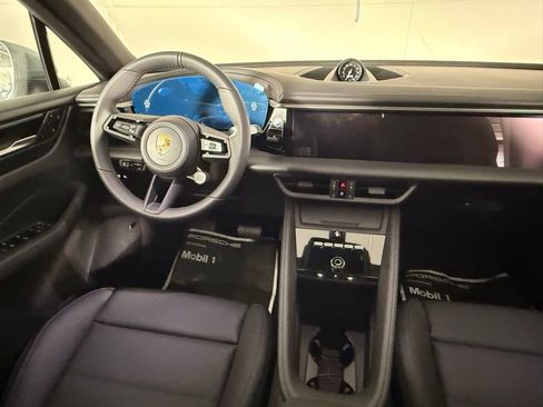 New 2025 Porsche Macan 4 Electric image 22