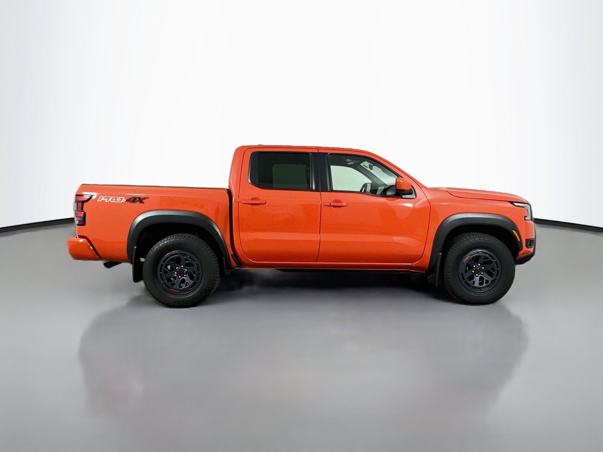 Used 2025 Nissan Frontier PRO-4X w/ Interior Protection Package AWD/4WD image 8