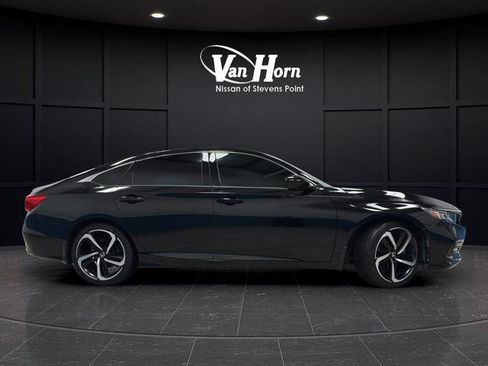 Used 2020 Honda Accord Sport image 3