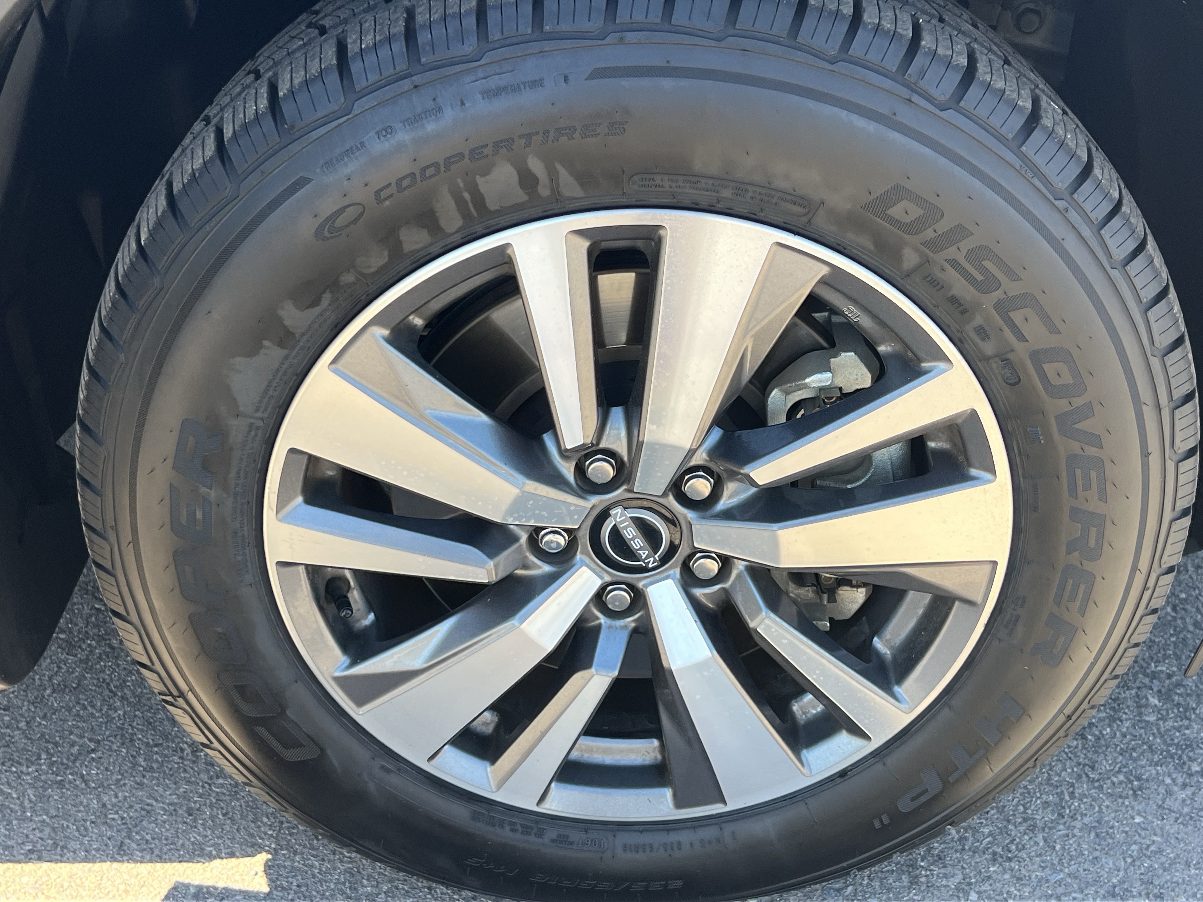 Used 2022 Nissan Pathfinder SL FWD image 8