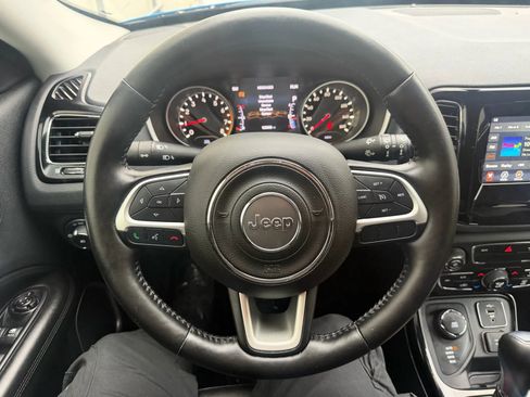 Used 2020 Jeep Compass Latitude image 12