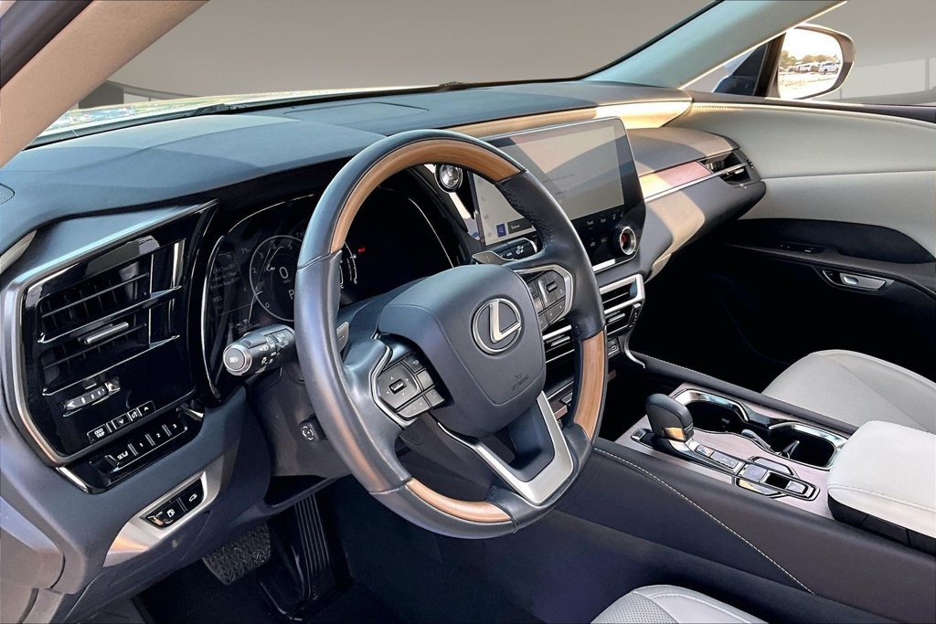 Used 2024 Lexus RX 350 Premium w/ Accessory Package (A2) FWD image 13