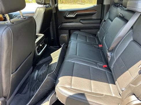 Used 2024 GMC Sierra 1500 Denali AWD/4WD image 18