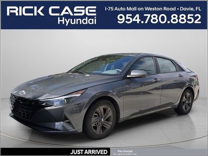 Used 2023 Hyundai Elantra SEL w/ Cargo Package