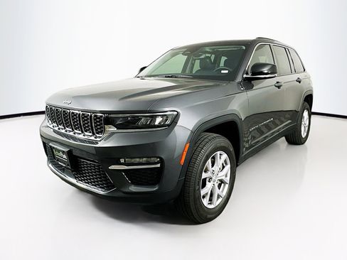 Used 2022 Jeep Grand Cherokee Limited AWD/4WD image 3