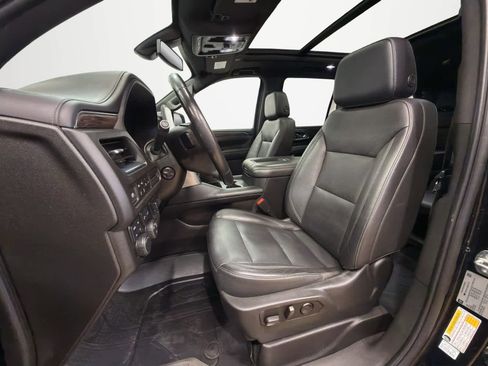 Used 2021 Chevrolet Tahoe Z71 w/ Z71 Signature Package image 13