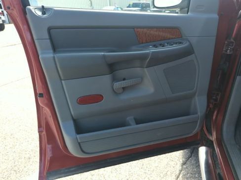 Used 2006 Dodge Ram 2500 Truck SLT image 15