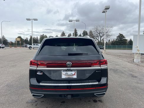 Used 2024 Volkswagen Atlas SEL image 4