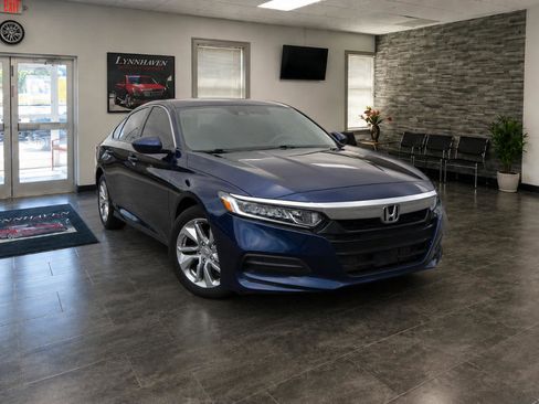 Used 2018 Honda Accord LX image 2