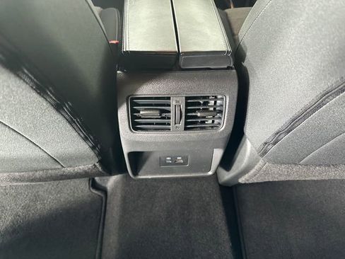Used 2023 Nissan Rogue SV AWD/4WD image 17