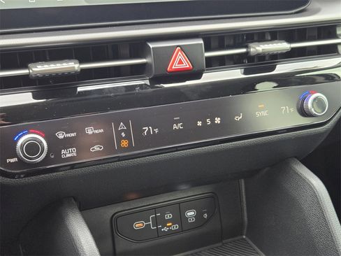 New 2026 Kia Sportage SX image 14