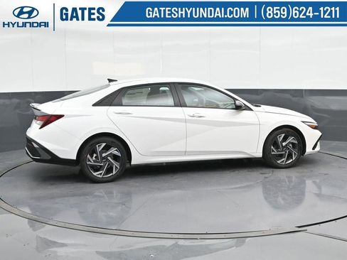 New 2025 Hyundai Elantra Sport image 3