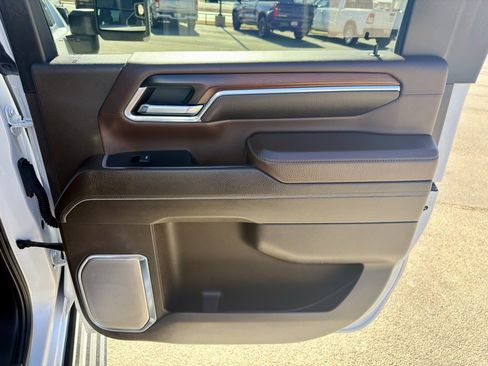 Used 2024 GMC Sierra 2500 Denali w/ Denali Reserve Package image 30