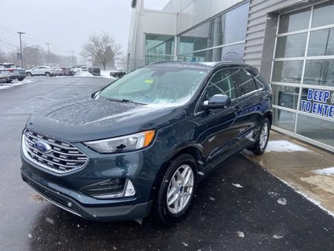 Used 2022 Ford Edge SEL w/ Convenience Package image 2