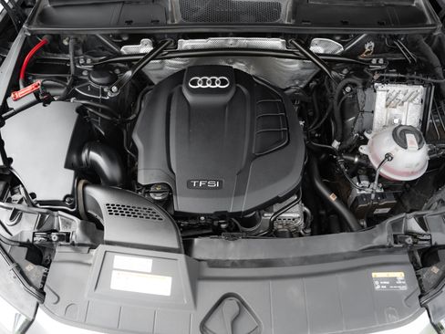 Used 2018 Audi Q5 2.0T Premium Plus w/ Premium Plus Package AWD/4WD image 32