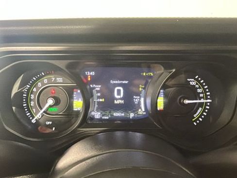 Used 2024 Jeep Wrangler Unlimited Rubicon 4xe AWD/4WD image 15