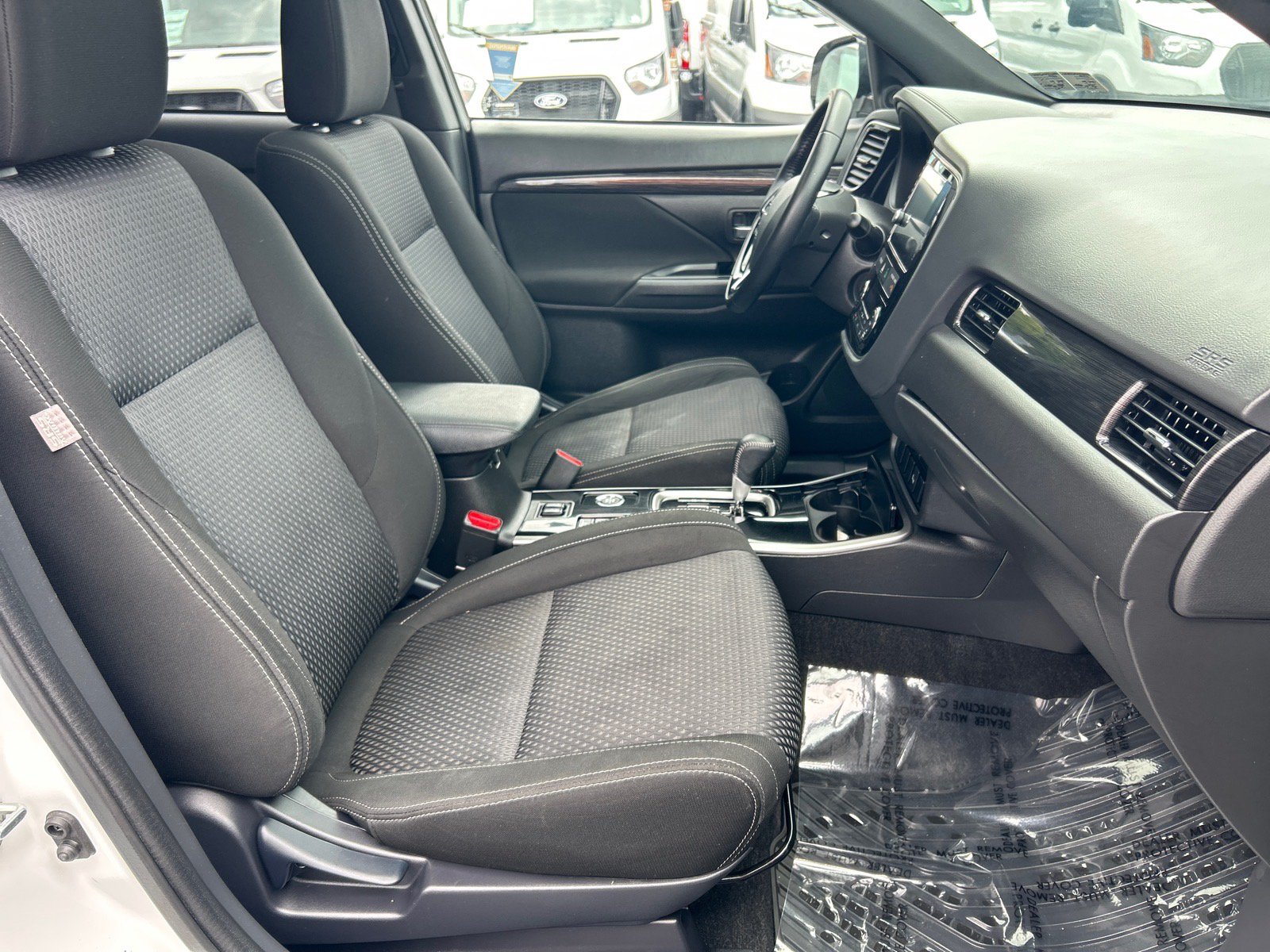Used 2018 Mitsubishi Outlander LE AWD/4WD image 20