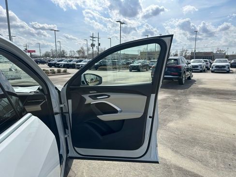 New 2025 Audi Q5 Prestige image 31