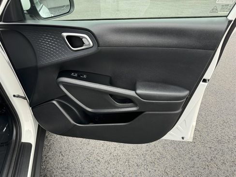 Used 2020 Kia Soul S image 19