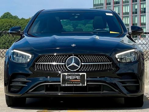 Used 2022 Mercedes-Benz E 450 4MATIC Sedan image 3